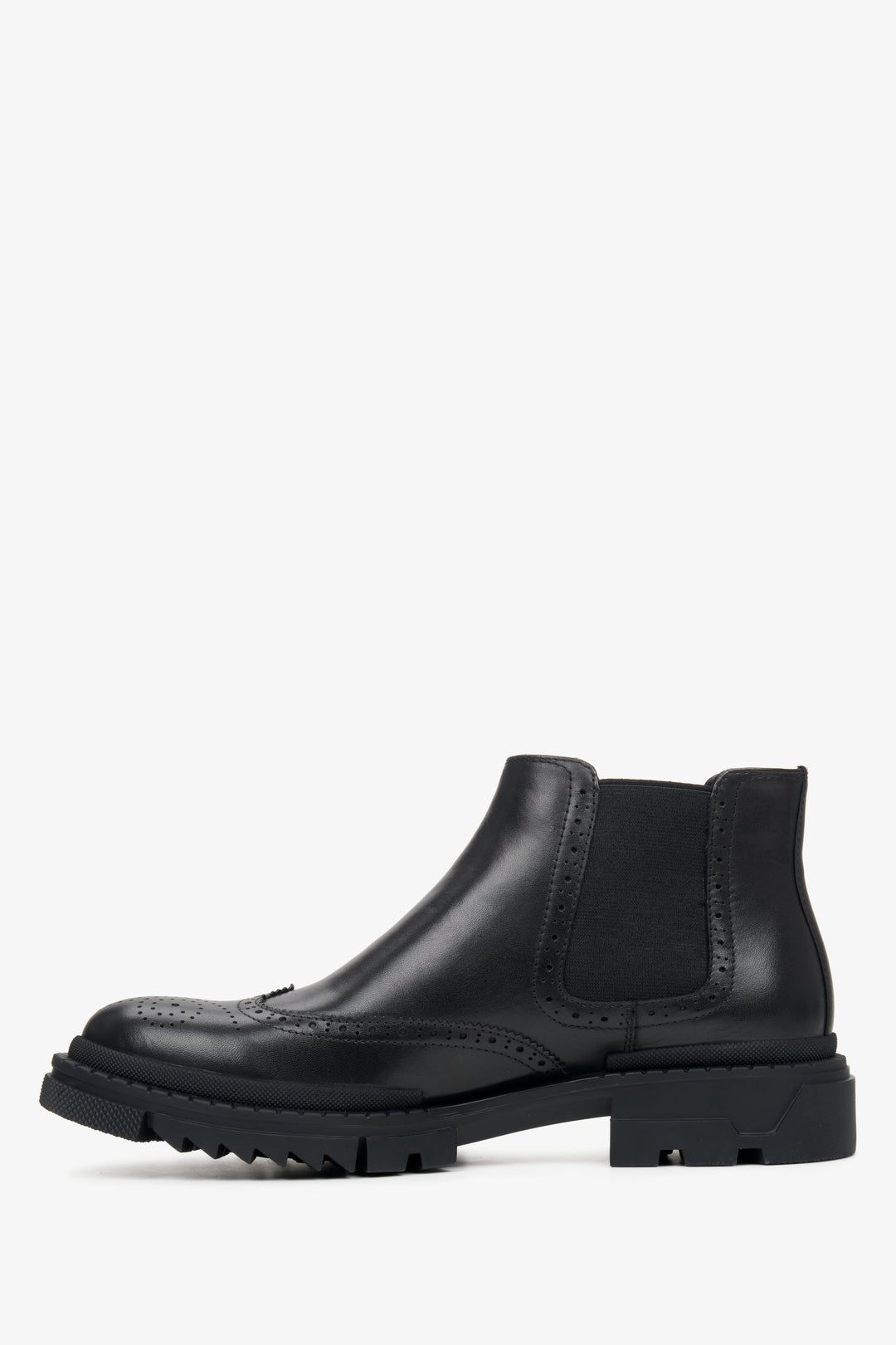 Men's low black leather ankle boots by Estro - shoe profile.
