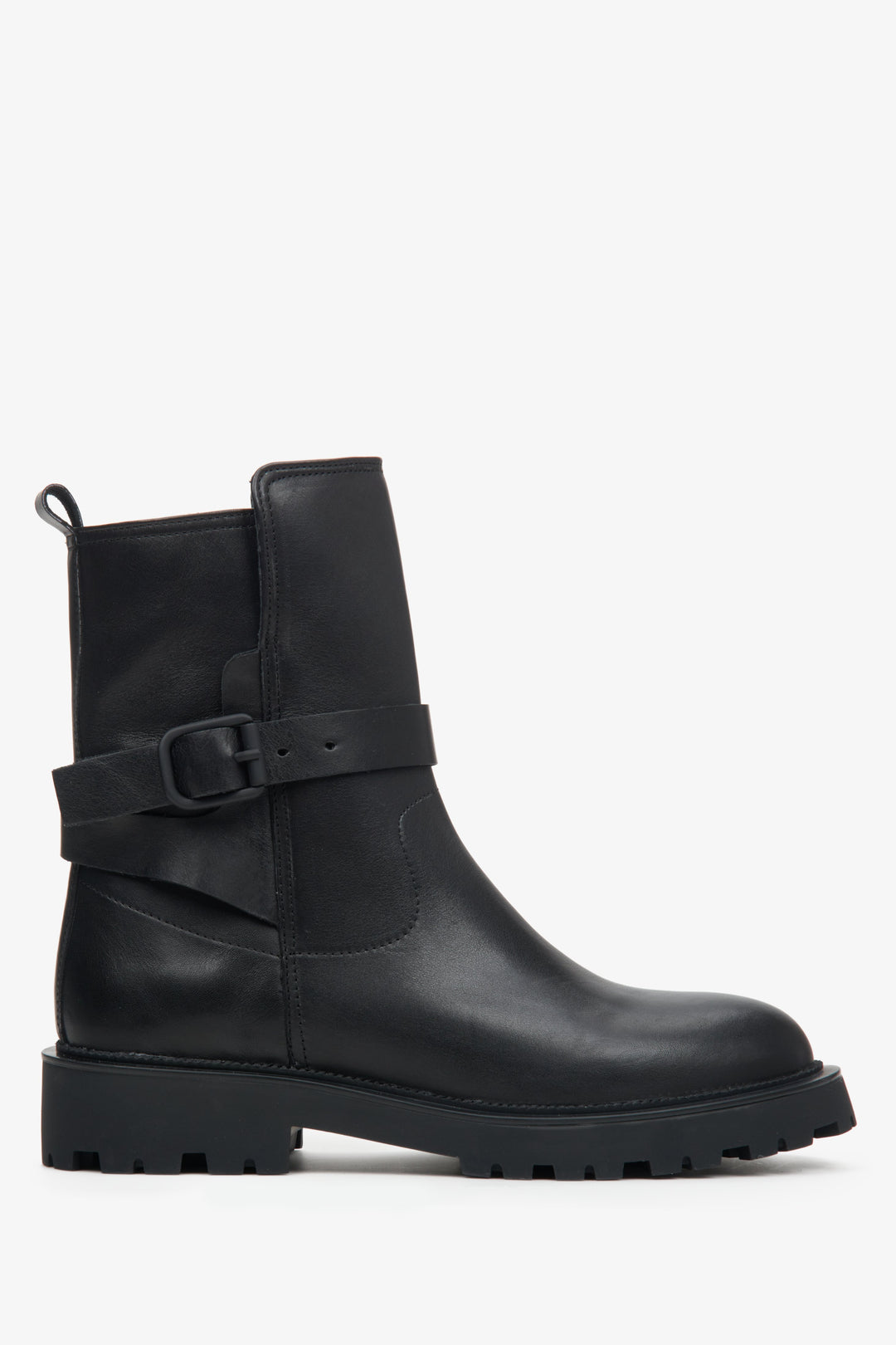 Women's Black Leather Ankle Boots with Soft Uppers Estro ER00113310.