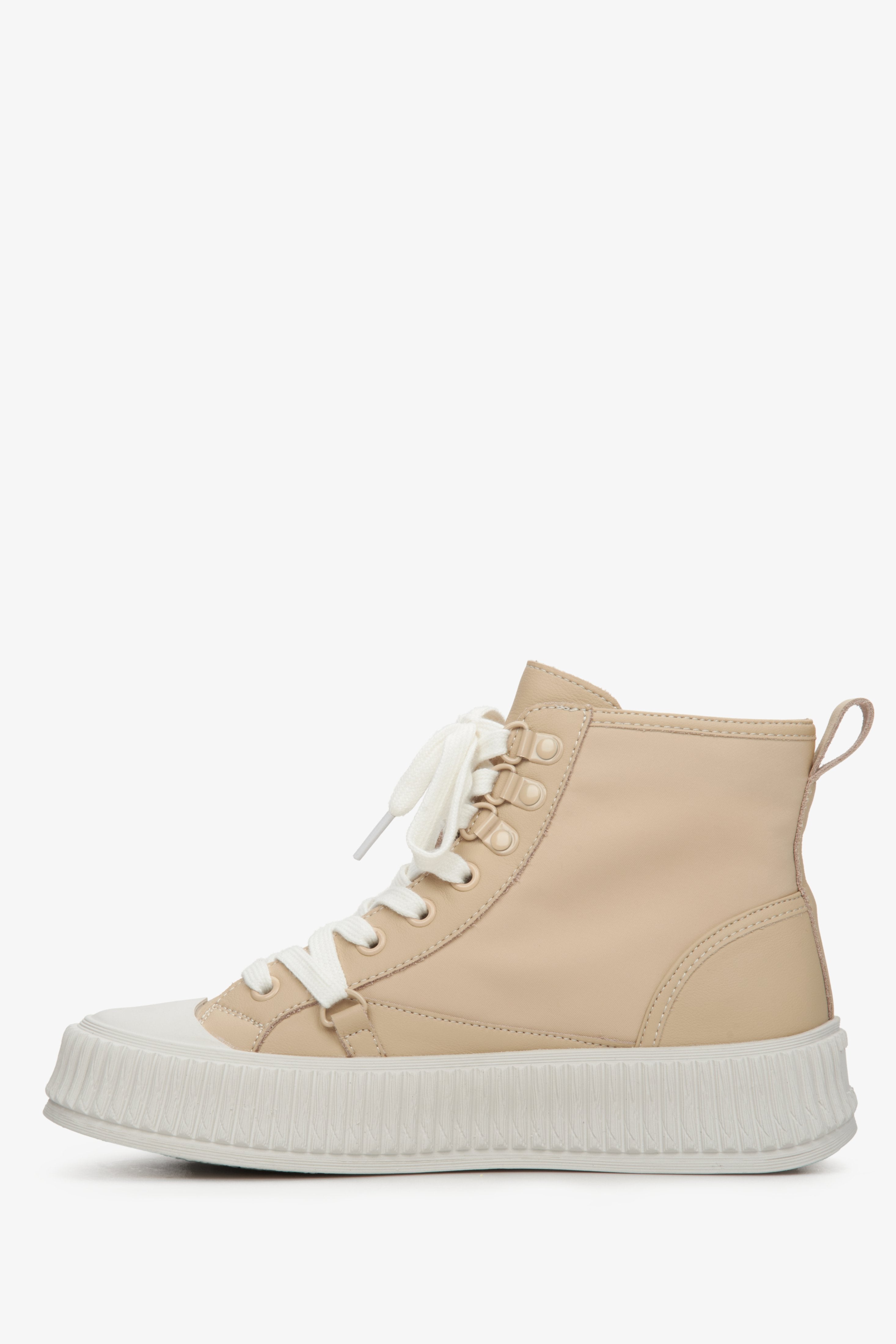 Women's beige leather sneakers by Estro - shoe profile.