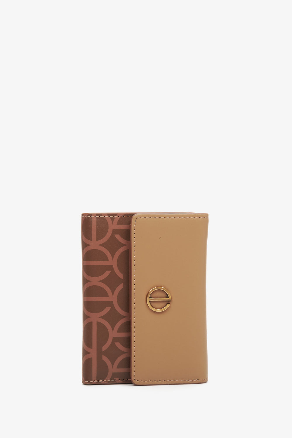 Medium Tri-Fold Women's Brown Wallet made of Genuine Leather with Golden Accents Estro ER00113650.