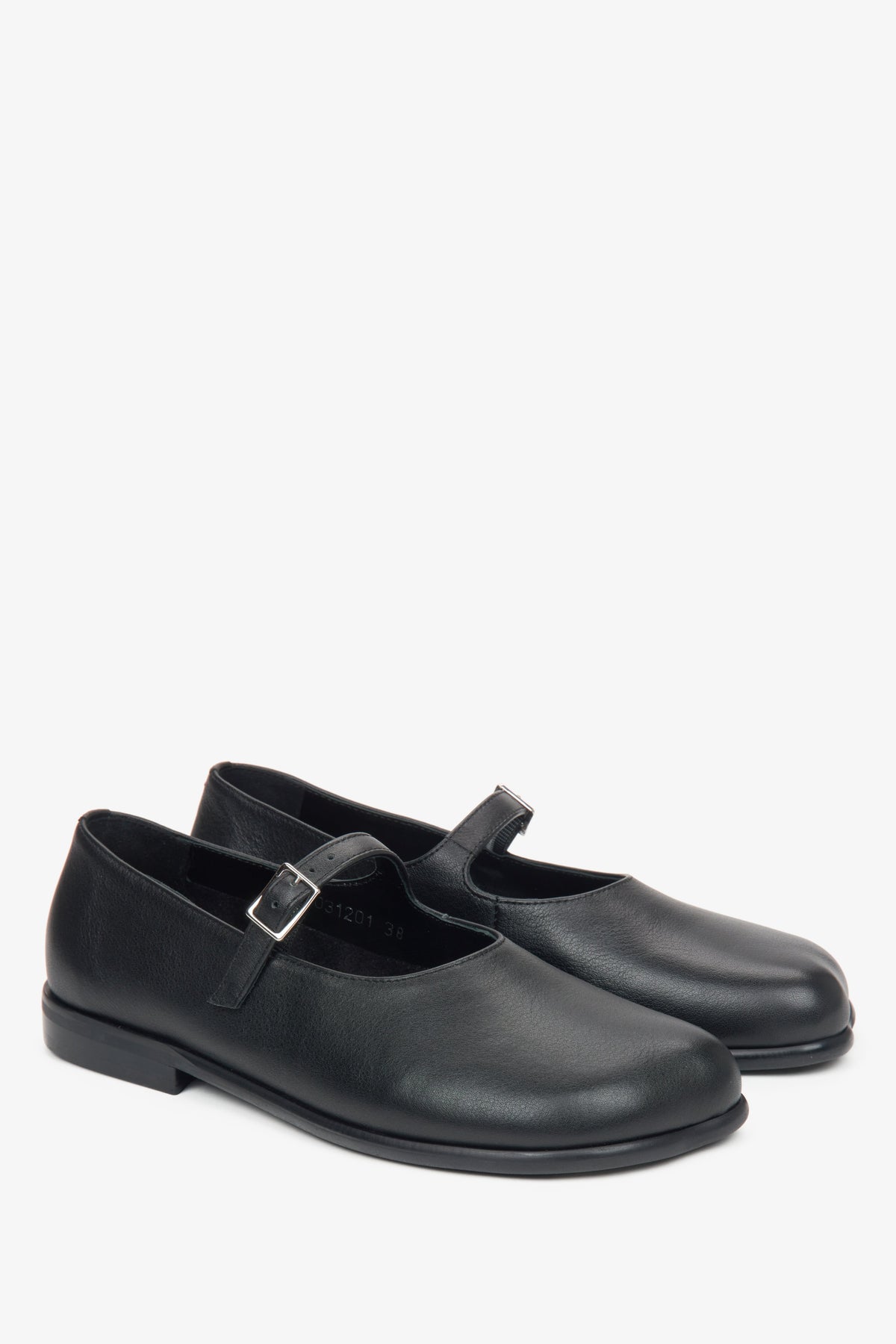 Women's black ballet flats with a buckle by Estro.