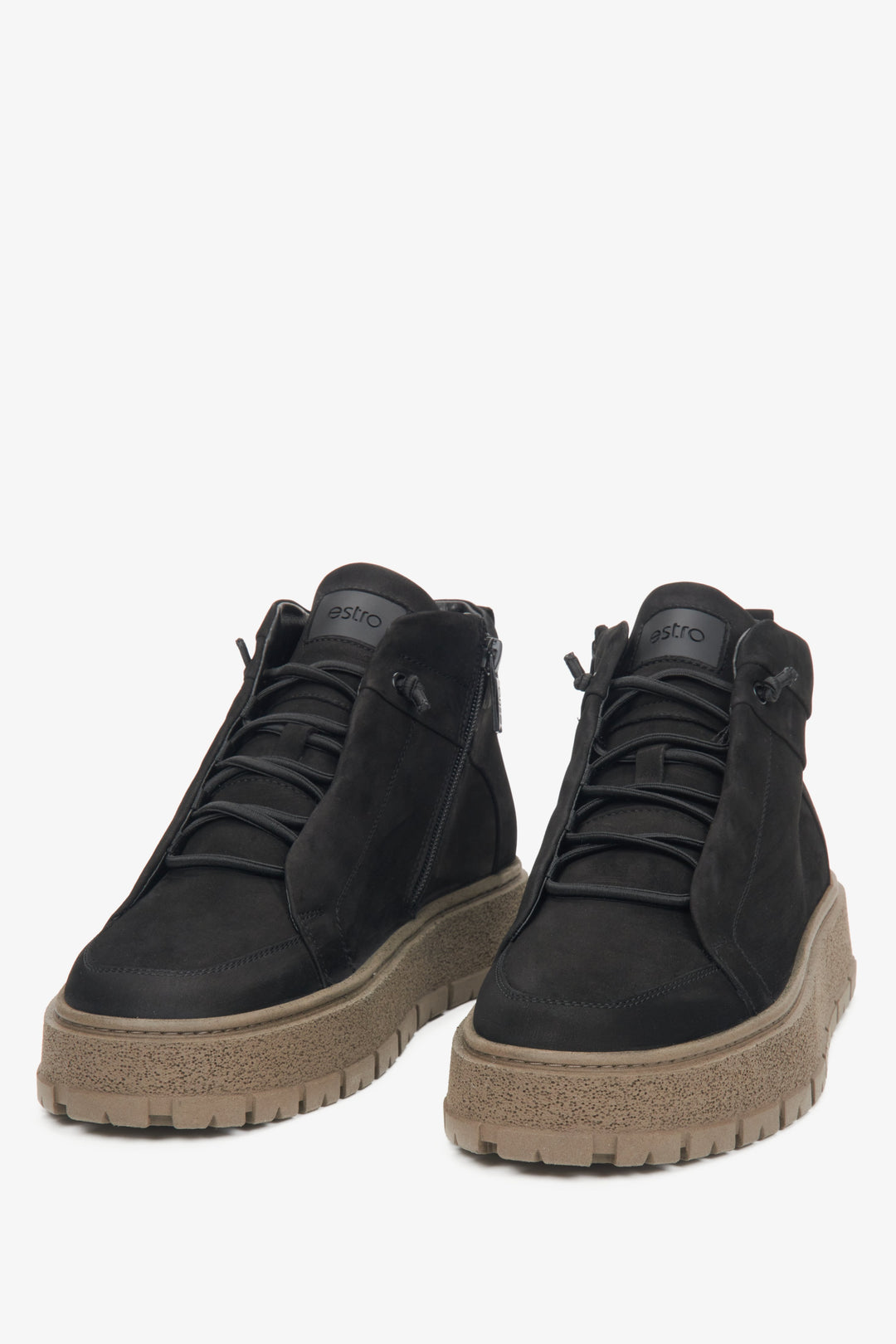 High-top men's sneakers made of Italian nubuck by Estro in black - side profile of the shoe.