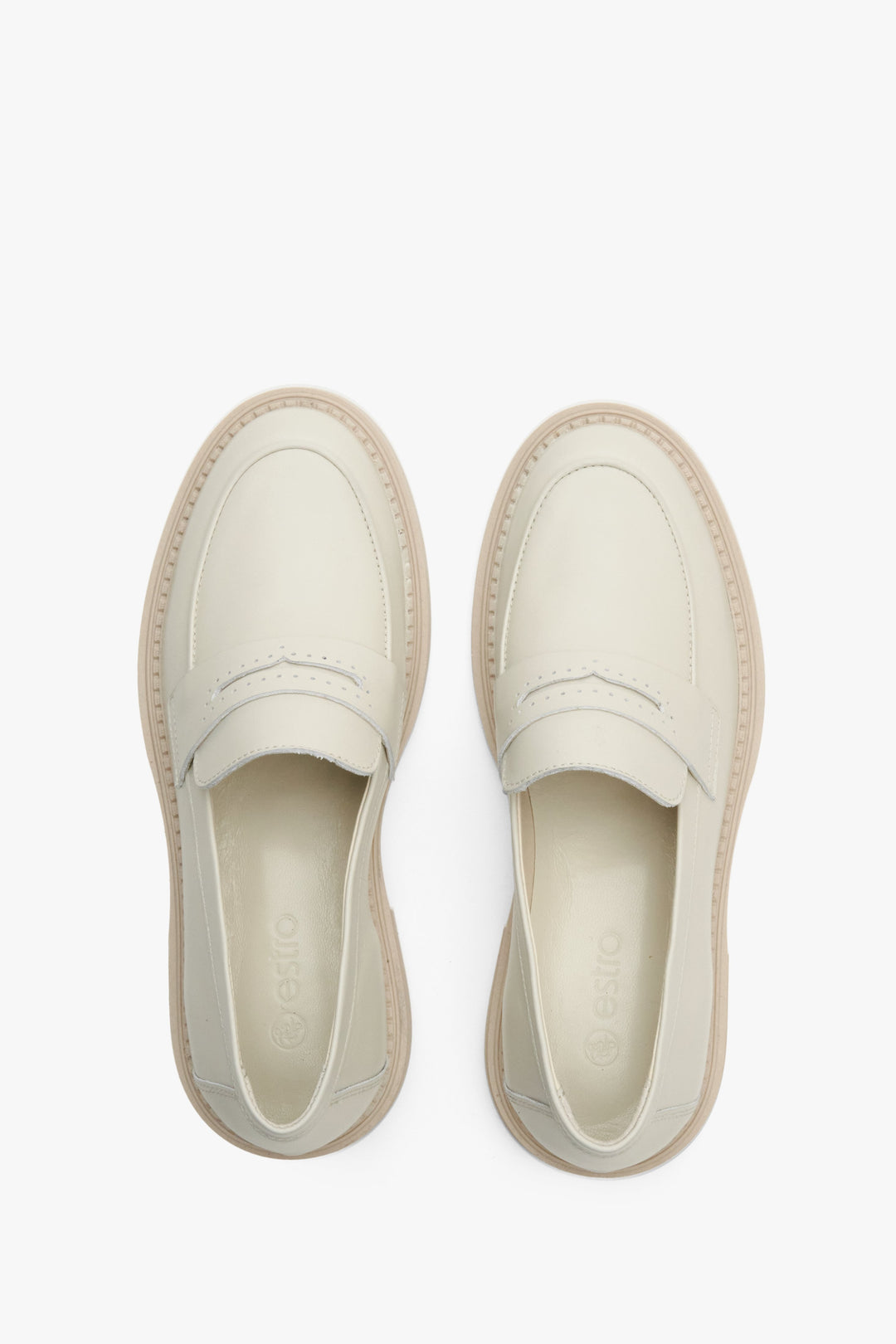 Light beige leather loafers for women Estro - presentation of the model from above.