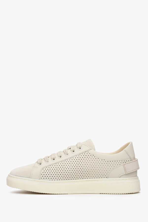 Women's beige leather Estro sneakers - shoe profile.