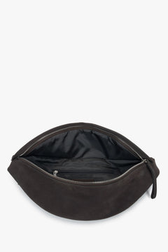 Stylish women's fanny pack made of dark brown natural velour by Estro – interior view.