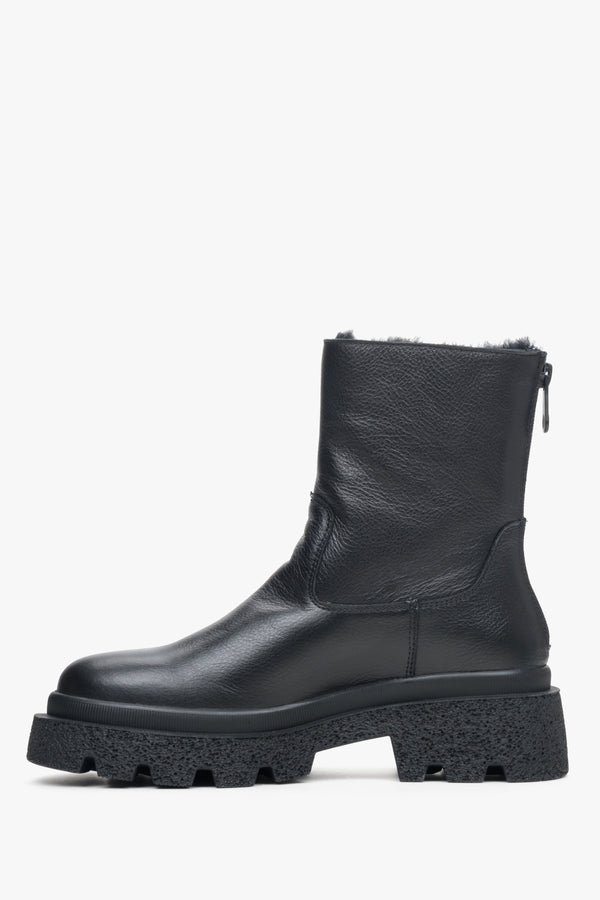 Black leather ankle boots for her Estro - shoe profile.