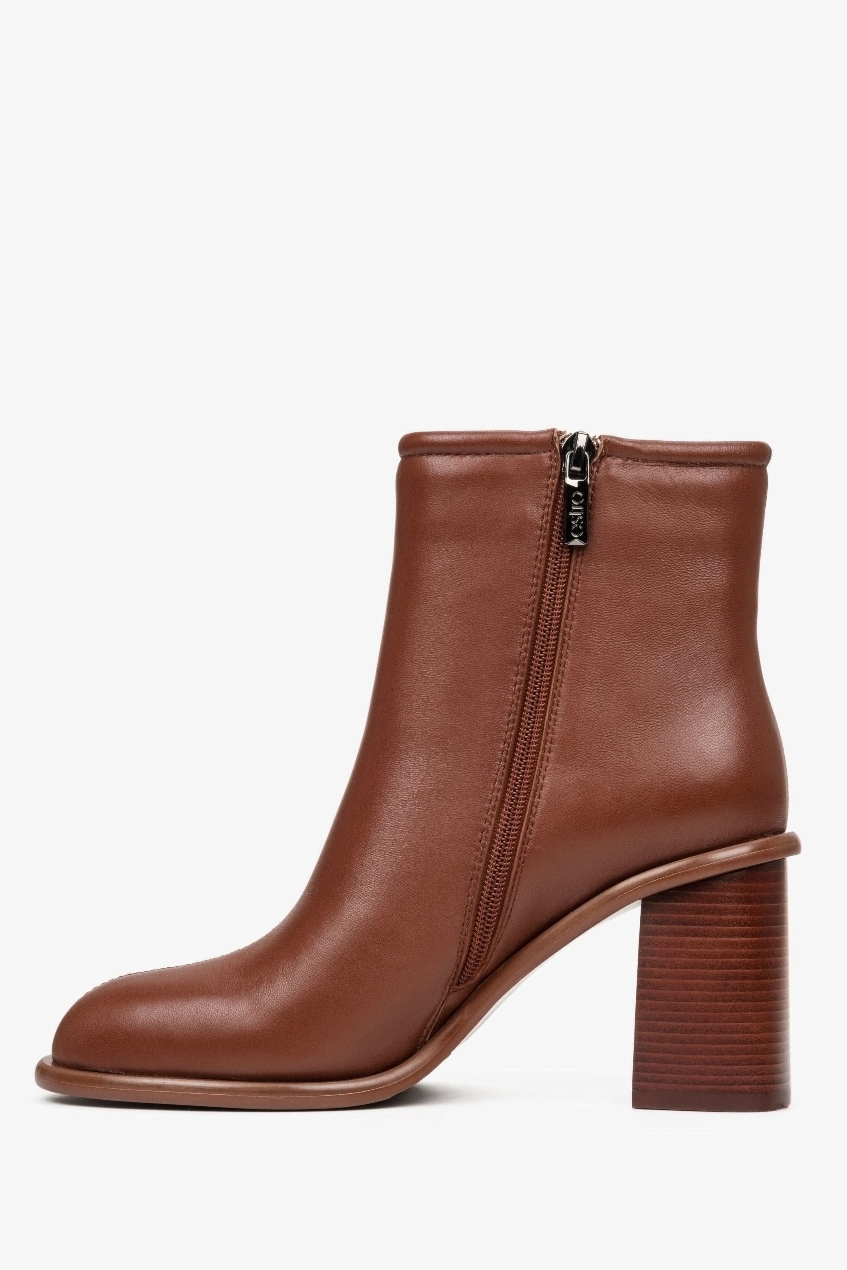 Women's dark brown leather ankle boots by Estro - shoe profile.