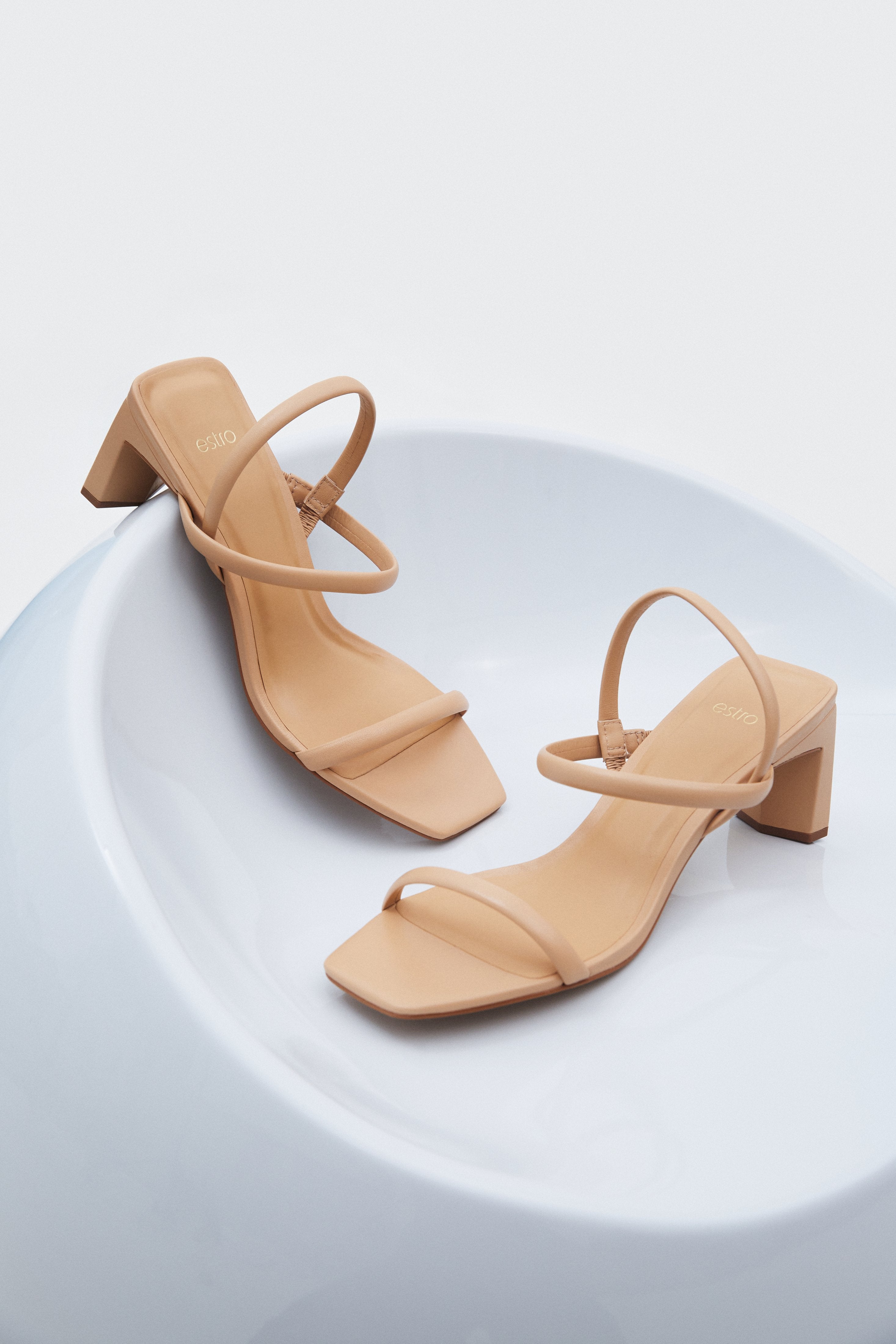 Women's Beige Sandals made of Genuine Leather Estro ER00112453.