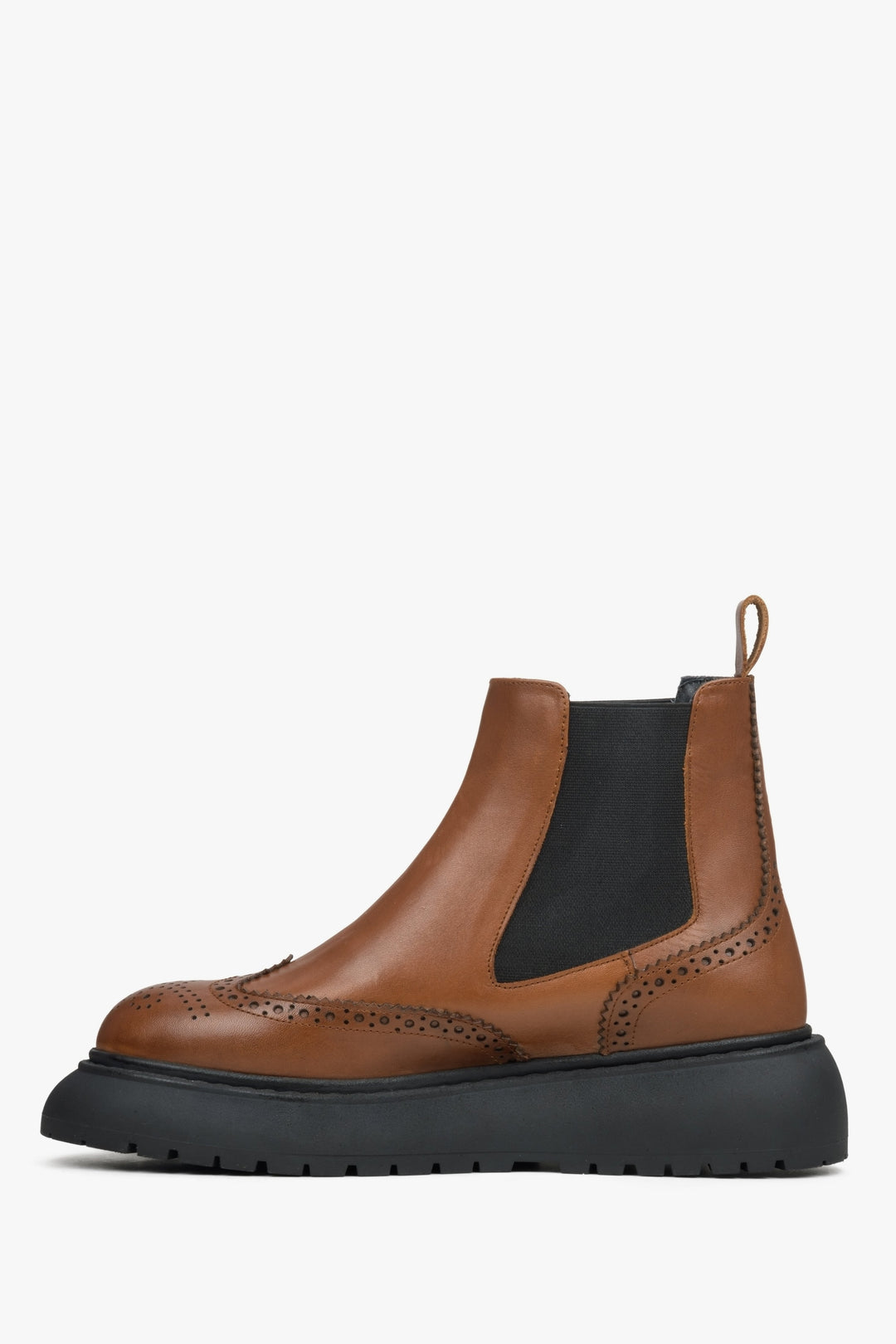 Women's brown leather Chelsea Boots - shoe profile.