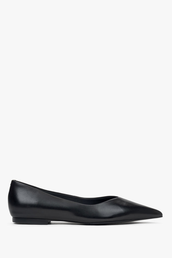 Women's Black Pointed Toe Ballet Flats made of Genuine Leather Estro ER00115896.