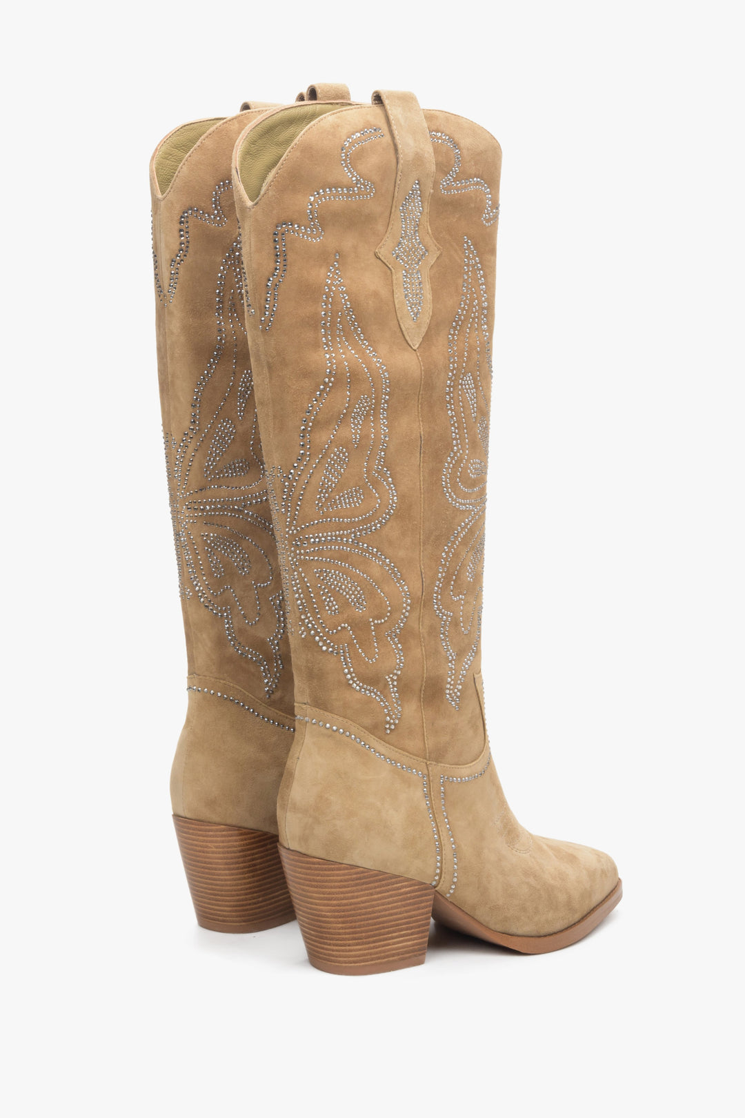 High women's cowboy boots in beige made of genuine velour, Estro - close-up on the side and back of the model.