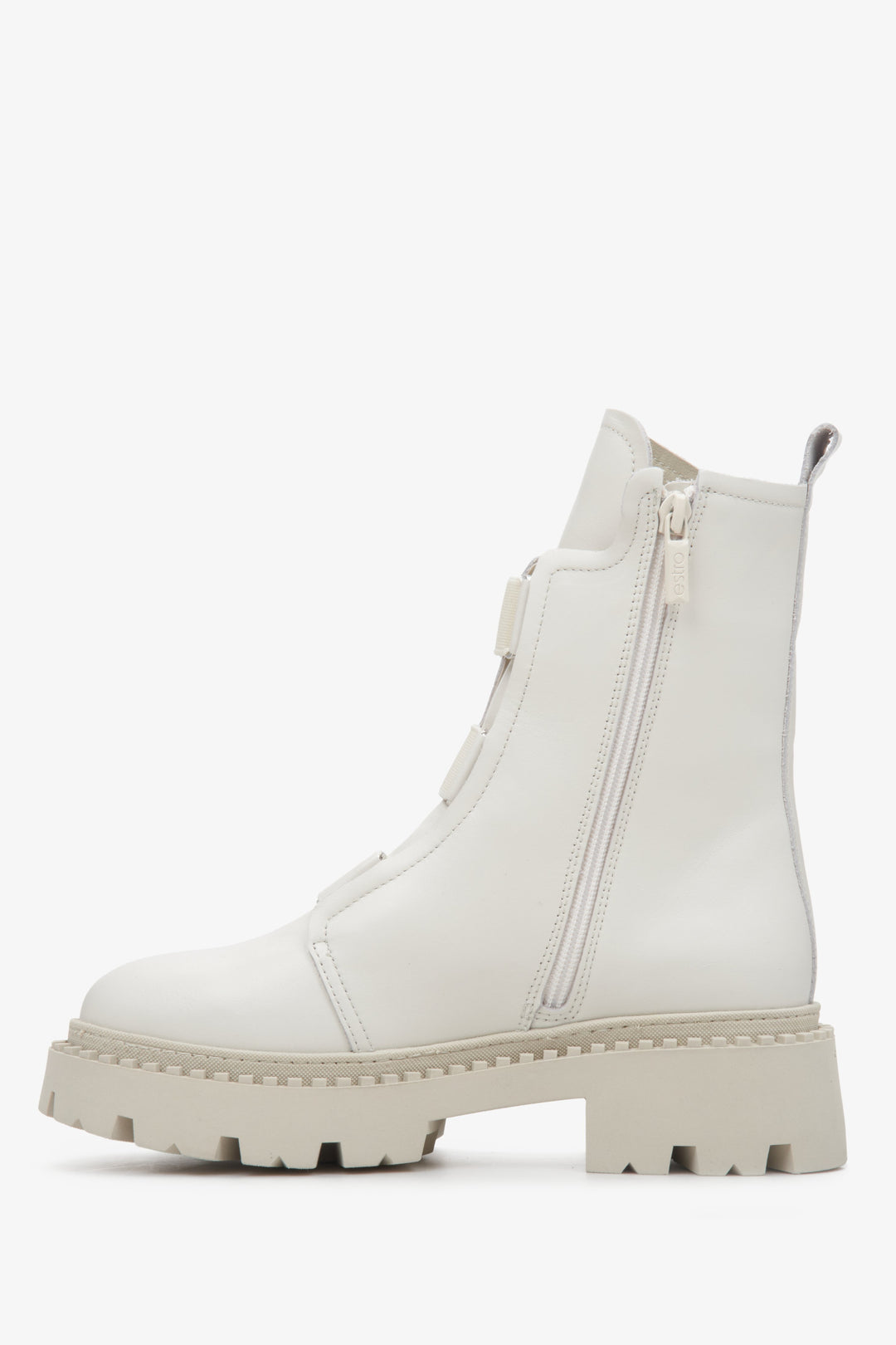 Light beige Estro women's leather ankle boots with soft uppers - shoe profile.