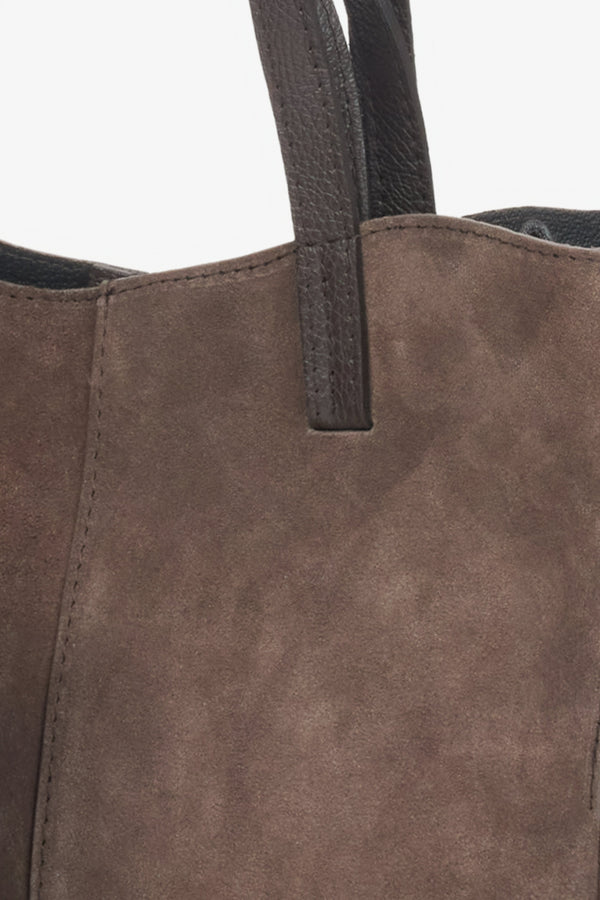 Dark brown women's handbag with comfortable long handles, made of premium Italian natural velour, from Estro – details.