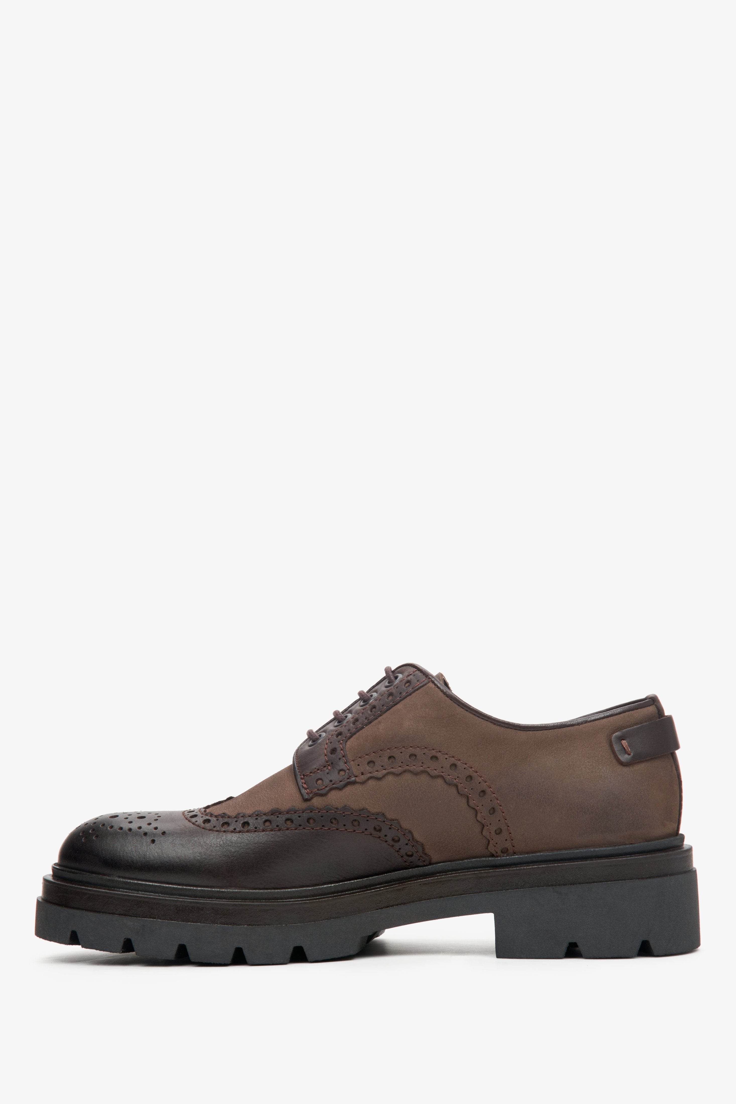 Men's brown lace-up oxford shoes by Estro - shoe profile.