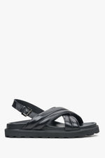 Men's Black Sandals with Soft Soles and Cross Straps Estro ER00113340.