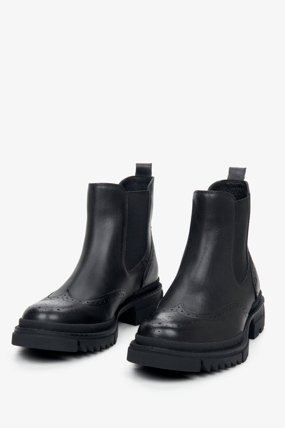 Men's black ankle boots by Estro with a leather upper - close-up on the front of the boot.