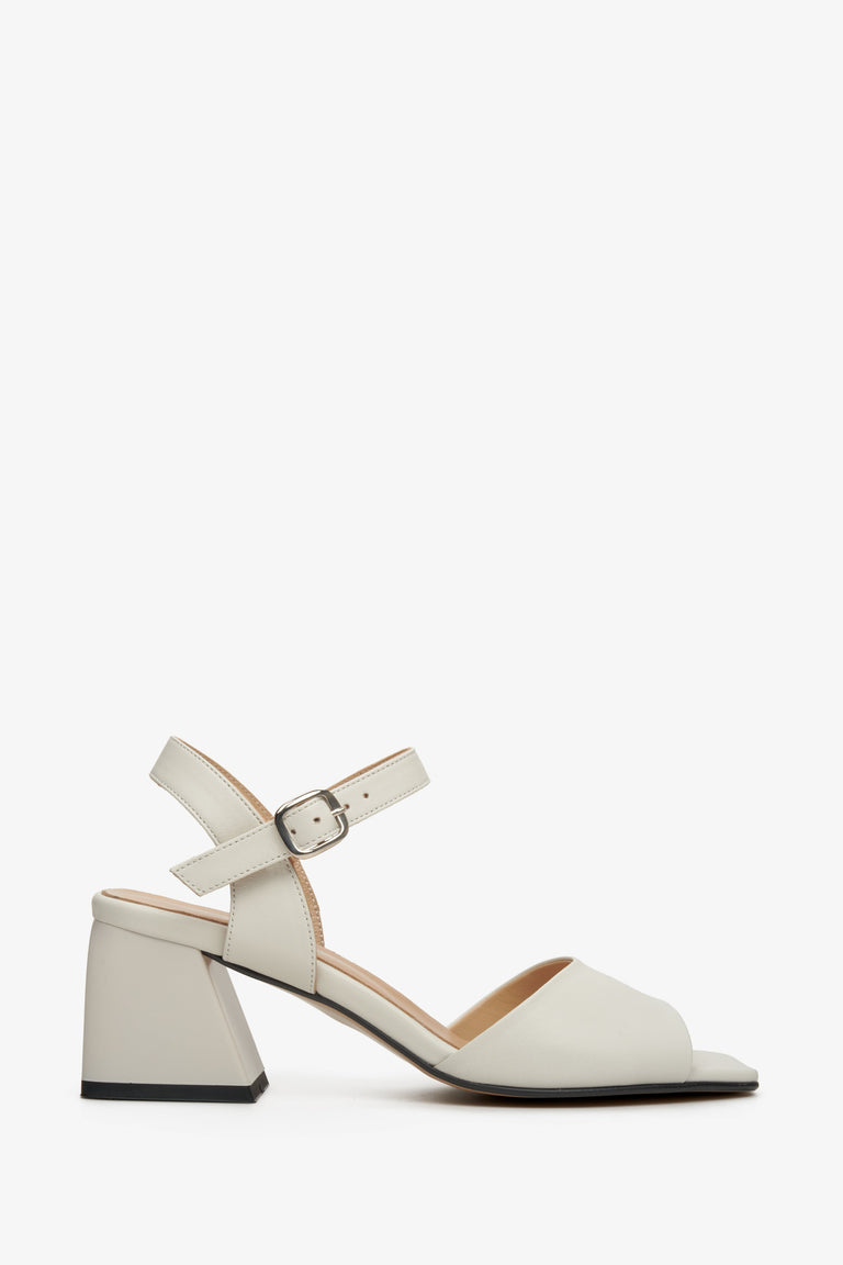 Women's Beige Leather Heeled Sandals Estro ER00112818.