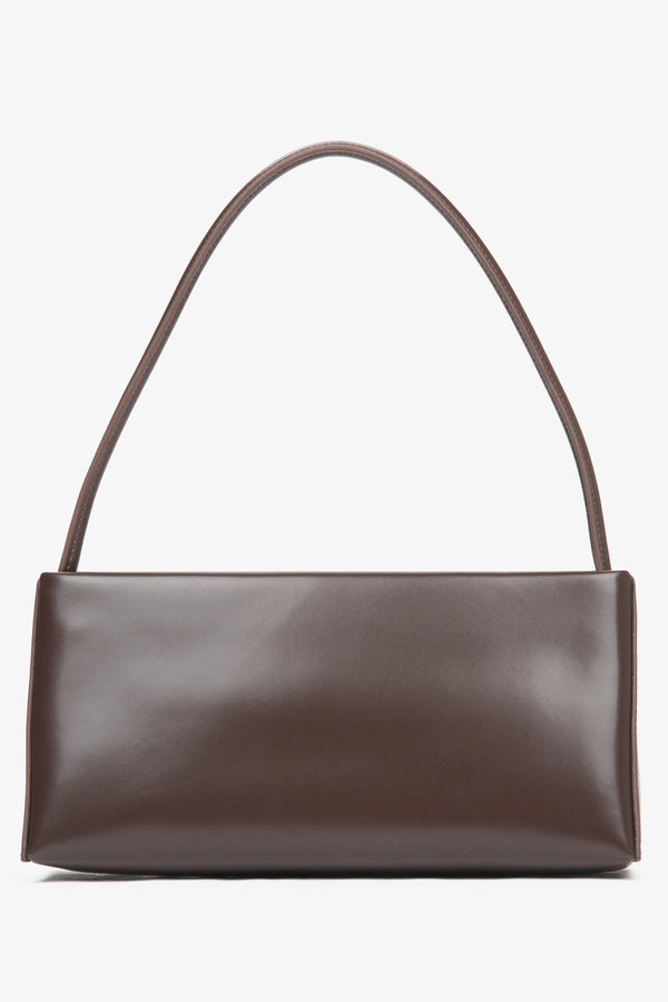 Women's dark brown shoulder bag by Estro.