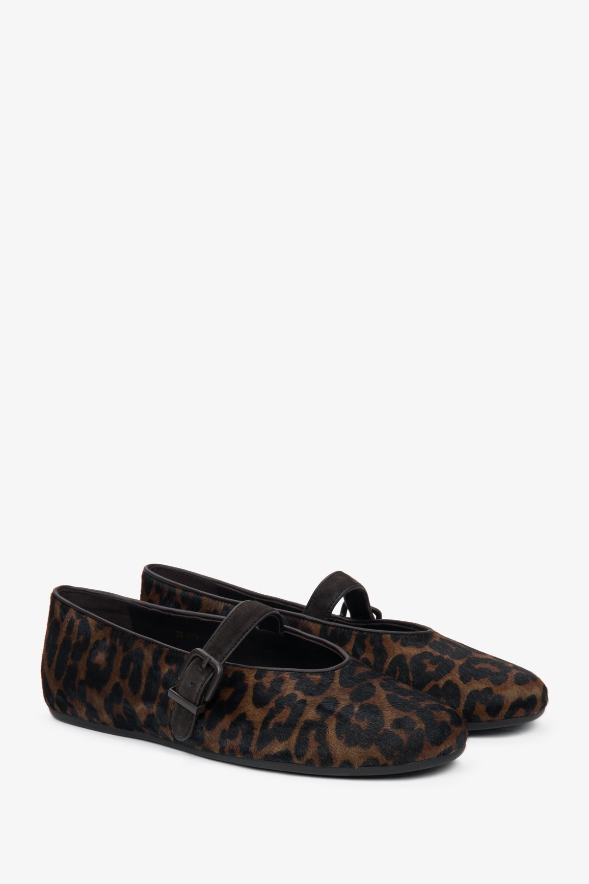 Stylish leather women's ballet flats by Estro, adorned with a buckle featuring a trendy leopard print pattern.