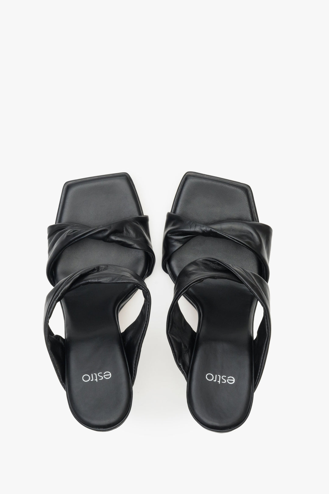 Leather women's sandals by Estro in black - top view presentation of the model.