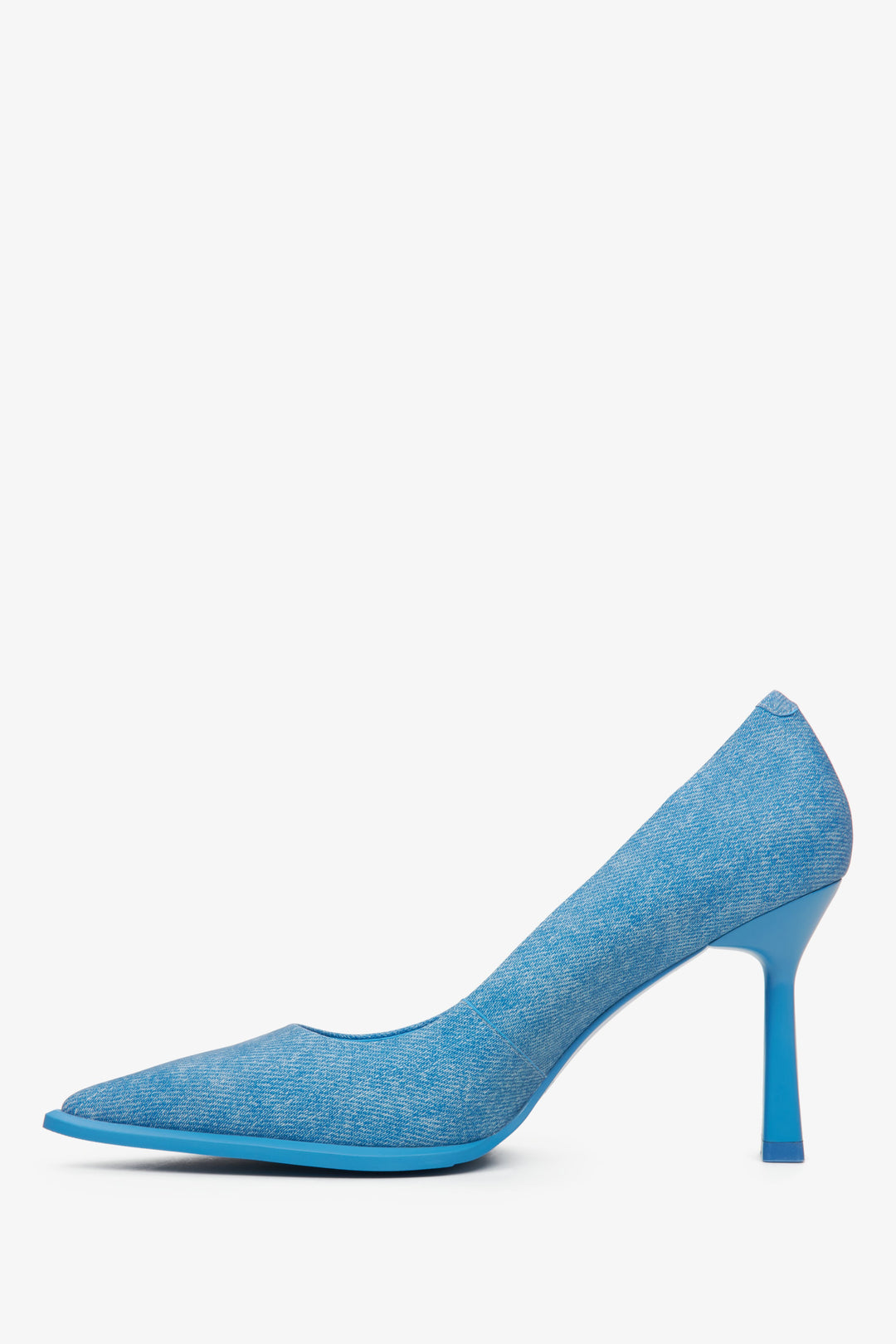 Women's blue denim pumps by Estro - shoe profile.
