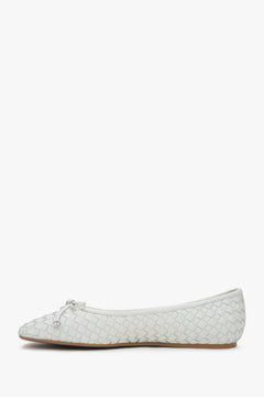 Stylish white Estro women's ballet flats, crafted from high-quality woven genuine leather.