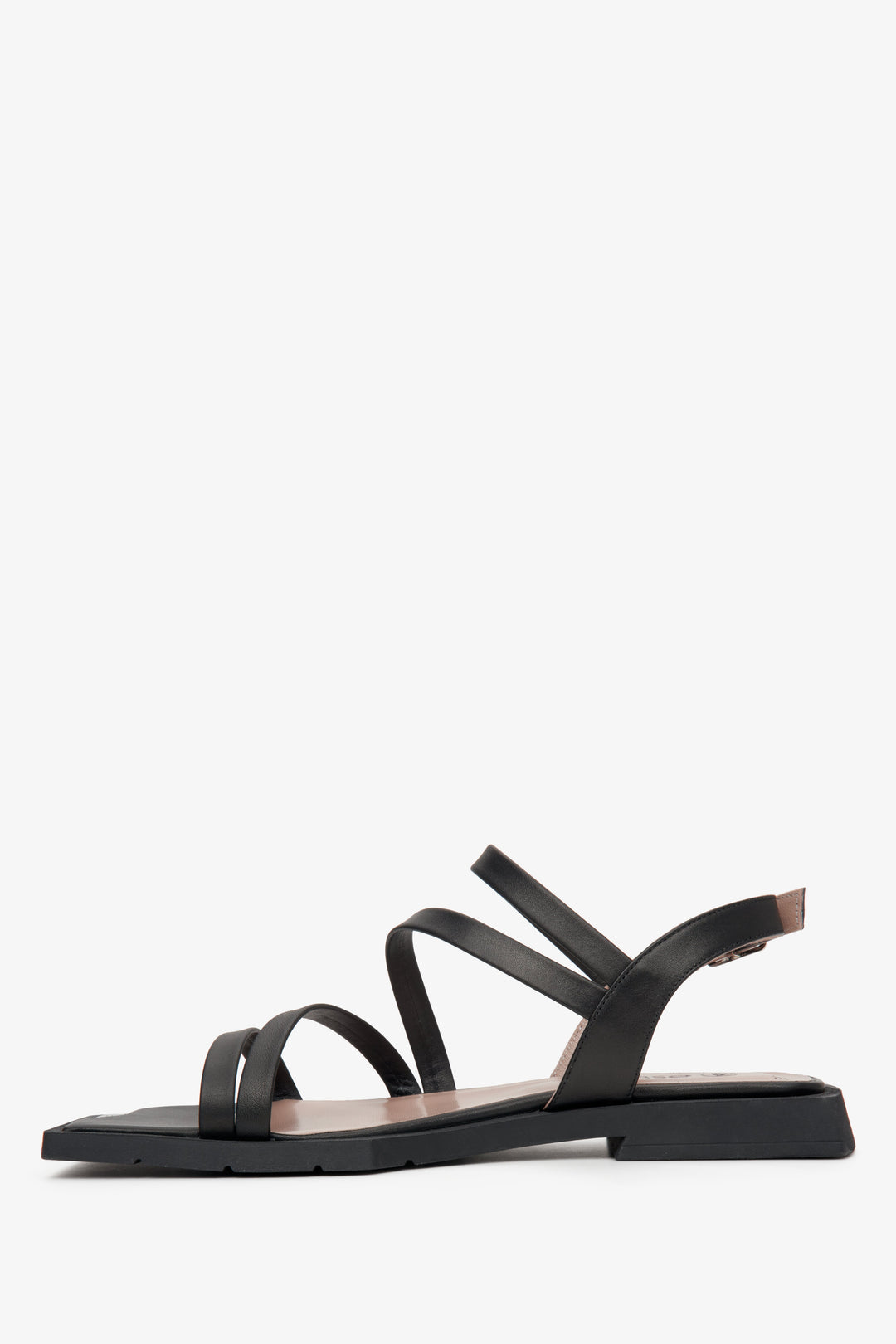 Women's summer sandals with thin straps: Estro brand, color black.