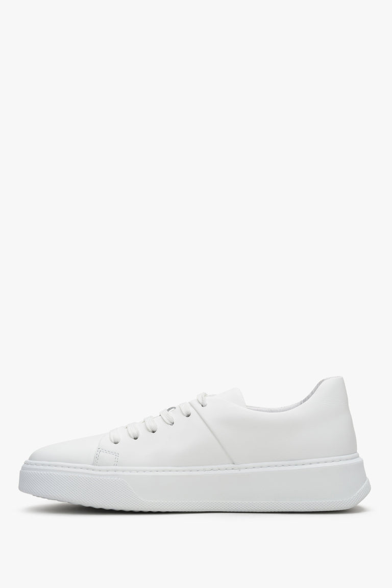 Women's white sneakers made of genuine leather by Estro - shoe profile.