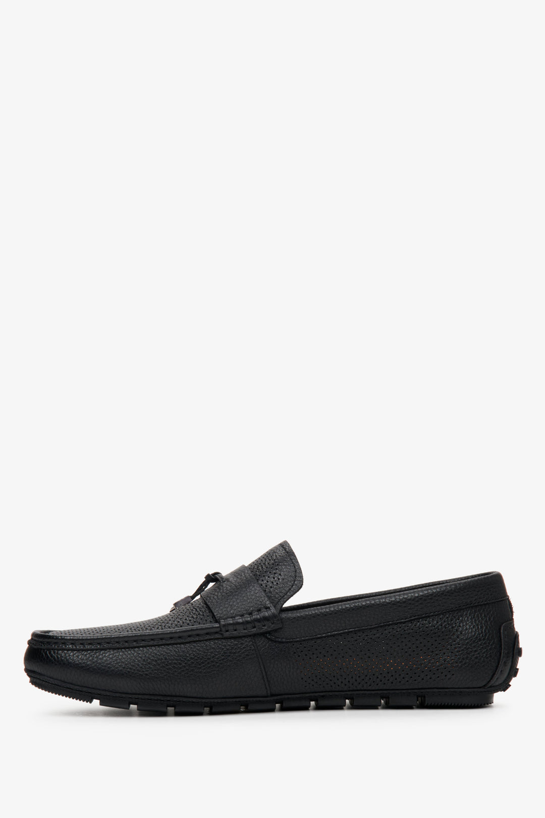 Men's black leather loafers by Estro for fall - shoe profile.