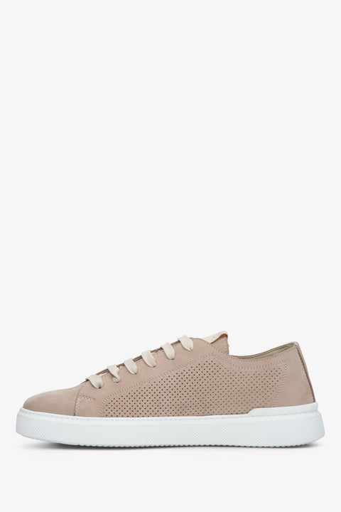 Men's beige perforated sneakers for summer by Estro.