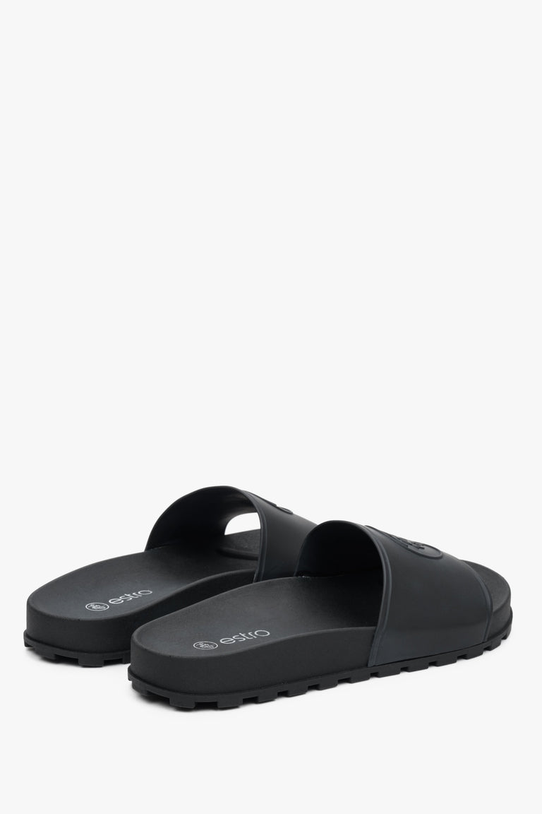 Women's black rubber flip-flops for fall/spring by Estro.