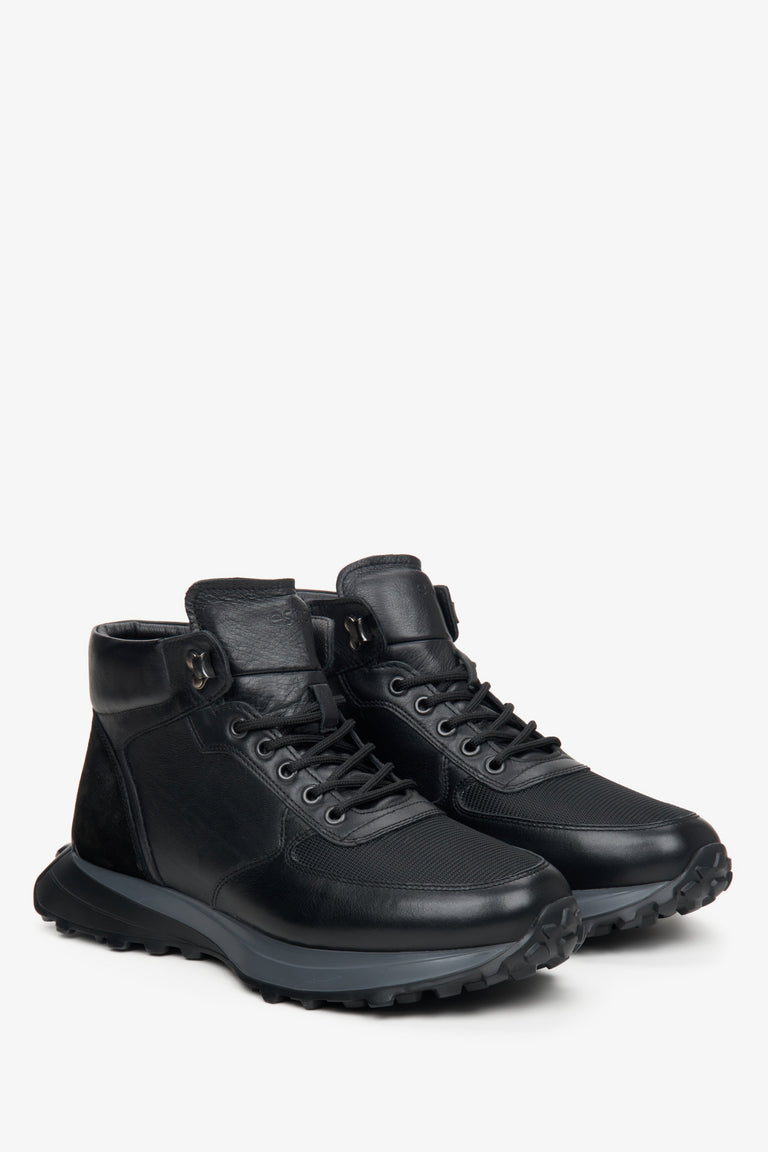 Men's high-top sneakers by Estro.