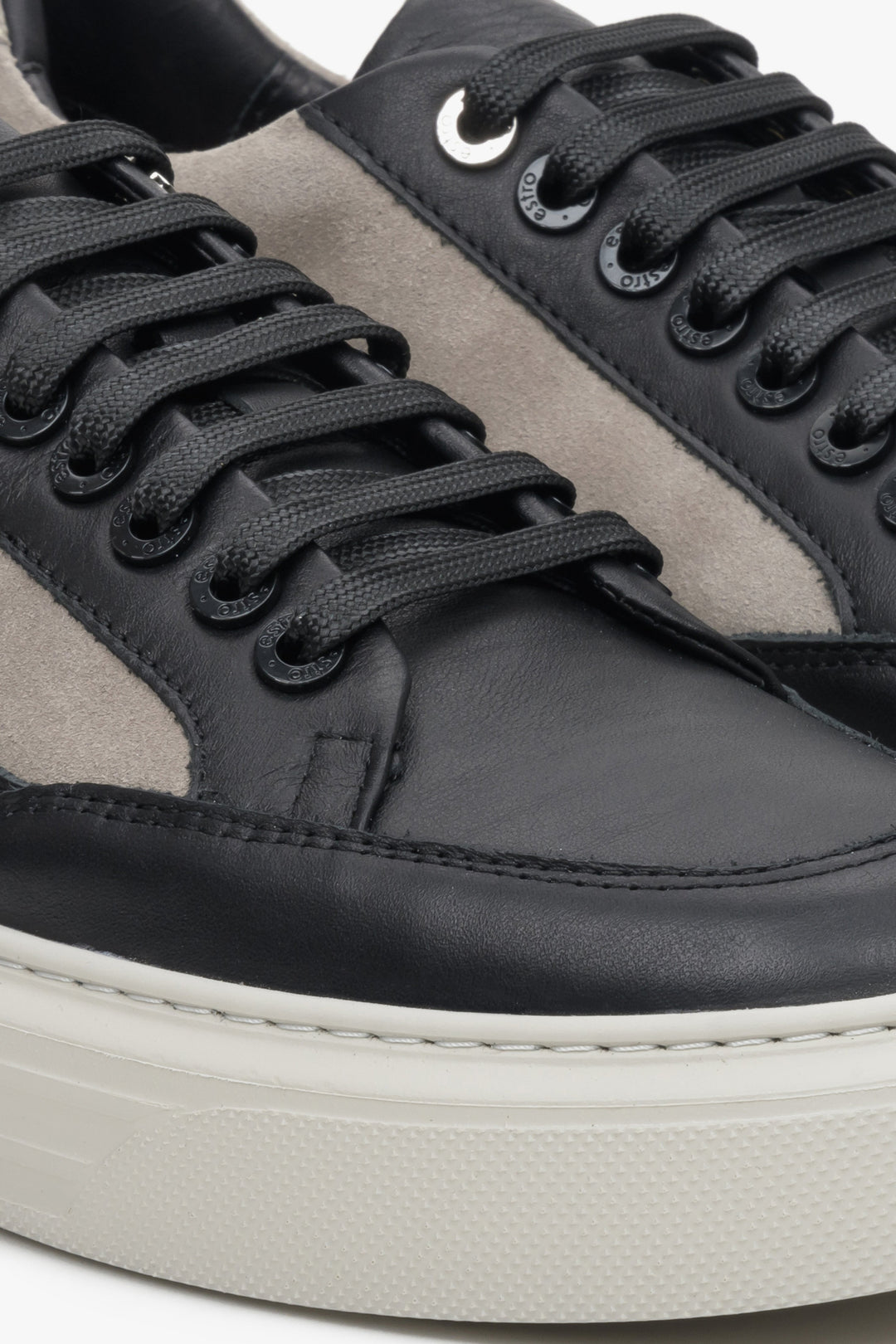 Estro men's natural velour sneakers with lacing - detail close-up.
