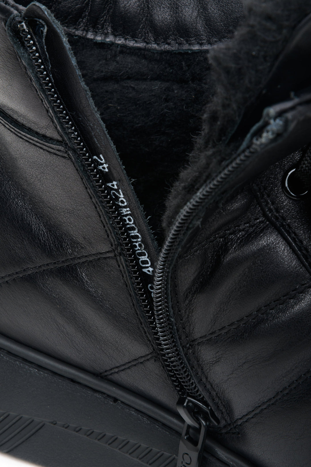 Men's black leather  winter sneakers - close-up of the interior.
