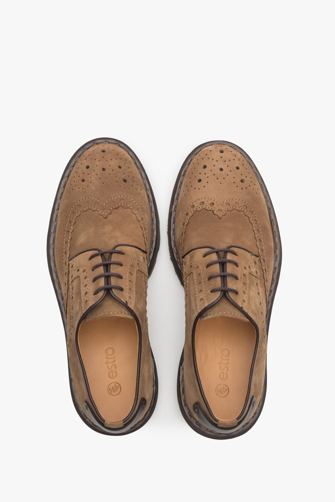 Light brown men's Oxford shoes in natural suede by Estro - top view presentation of the model.