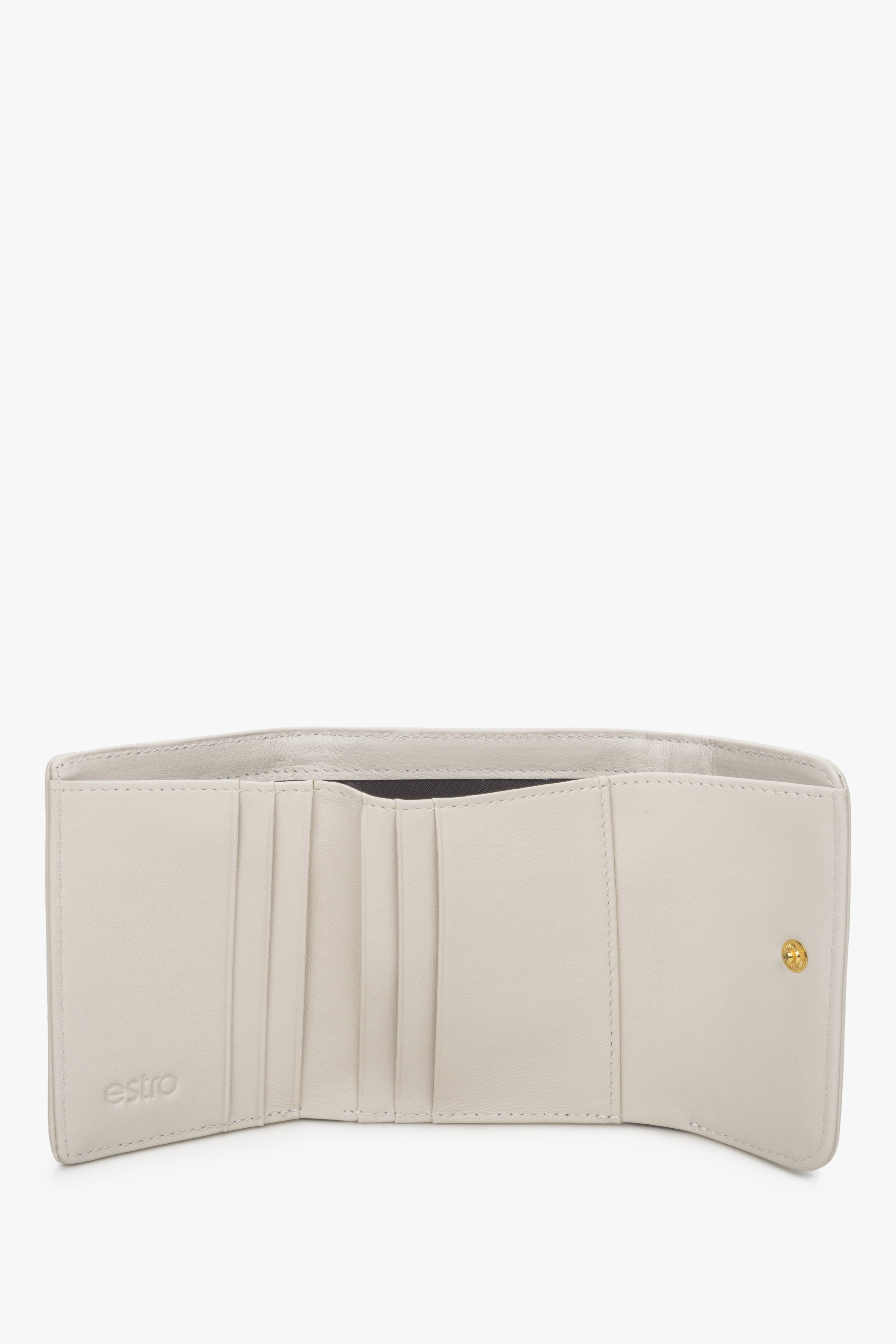 Estro women's light beige wallet - showcasing the interior design.