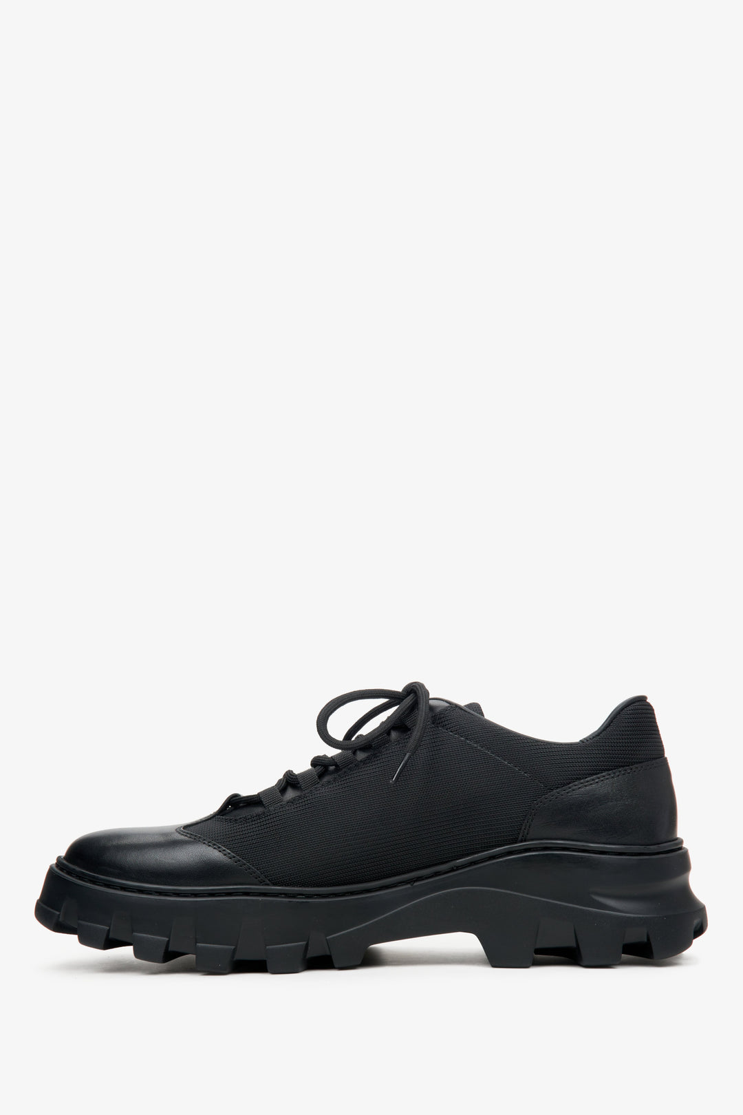 Men's black leather-textile shoes by Estro - shoe profile.