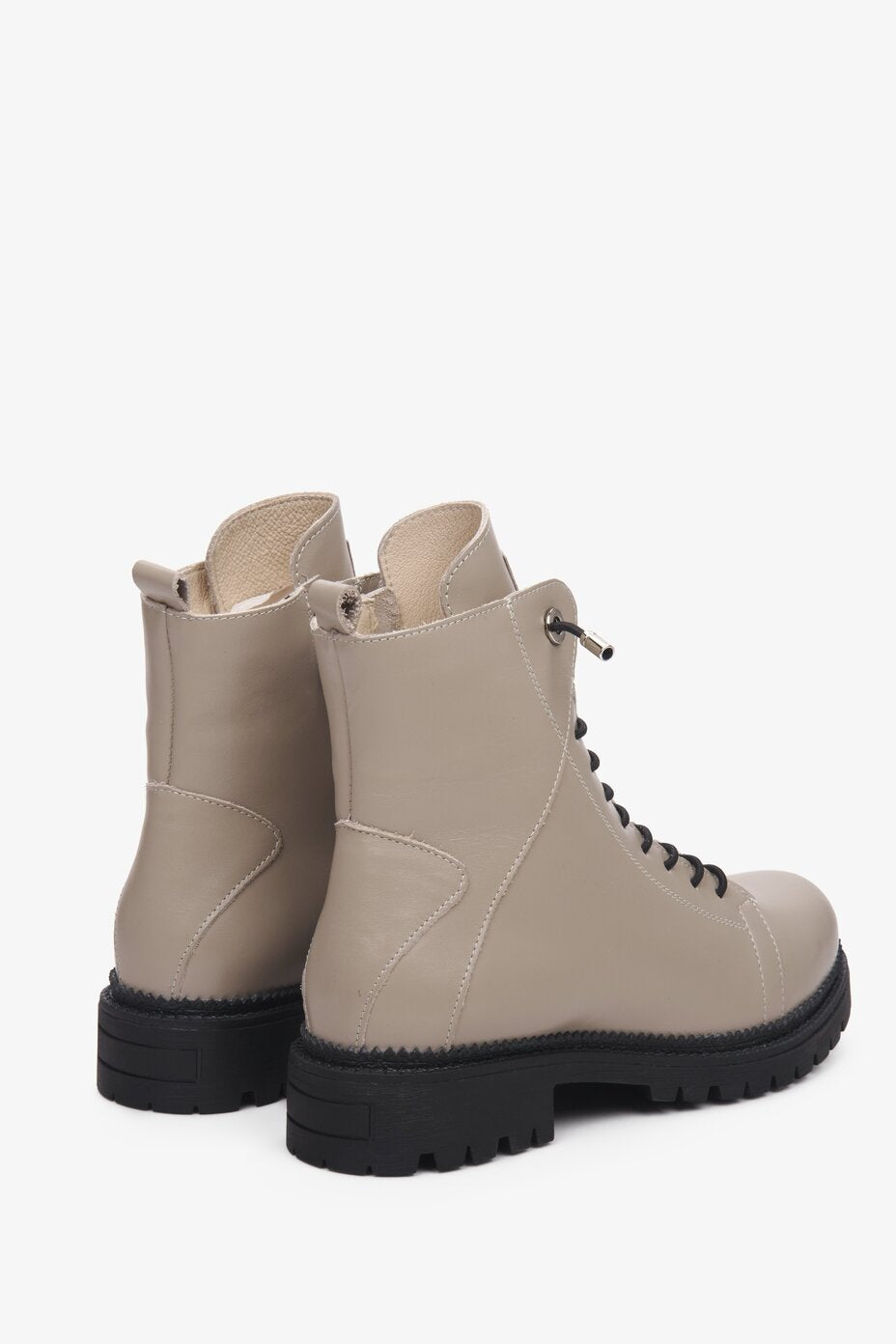 Estro women's beige ankle boots made of genuine leather with lacing for winter.