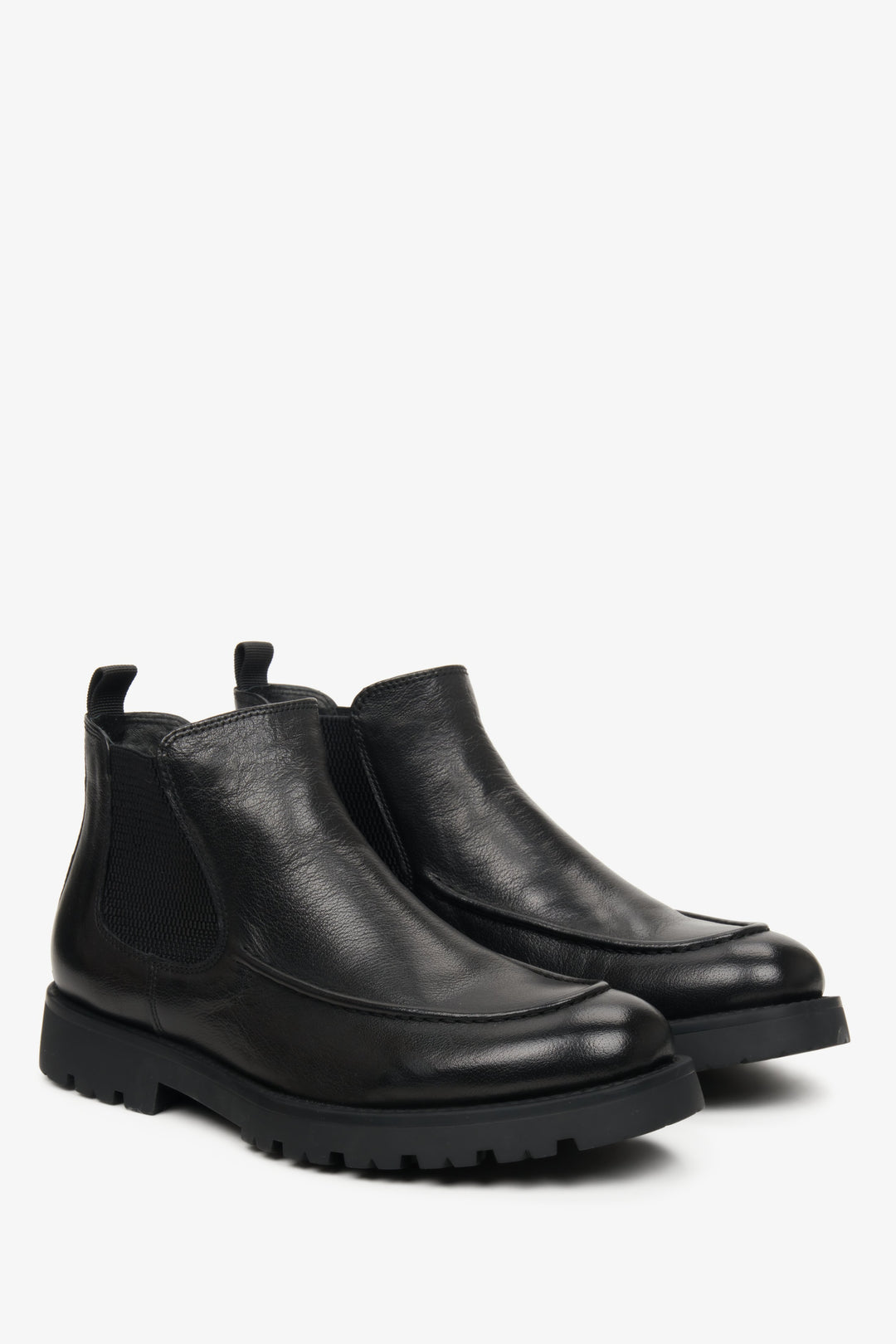 Men's black ankle boots by Estro - shoe profile.
