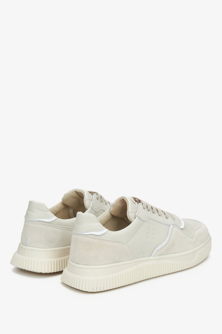 Estro women's beige and milky velour sneakers - close-up on the side line and heel counter of the shoe.