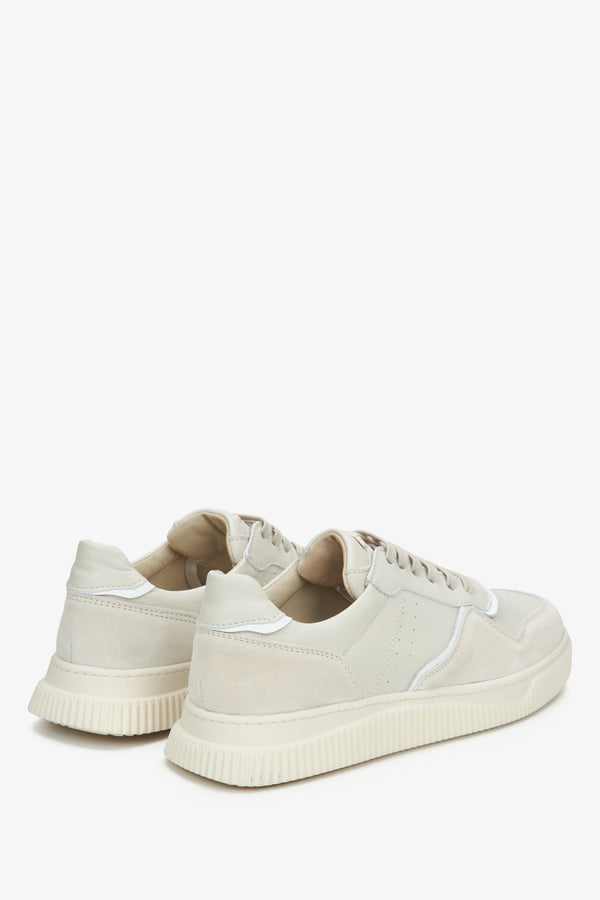 Estro women's beige and milky velour sneakers - close-up on the side line and heel counter of the shoe.