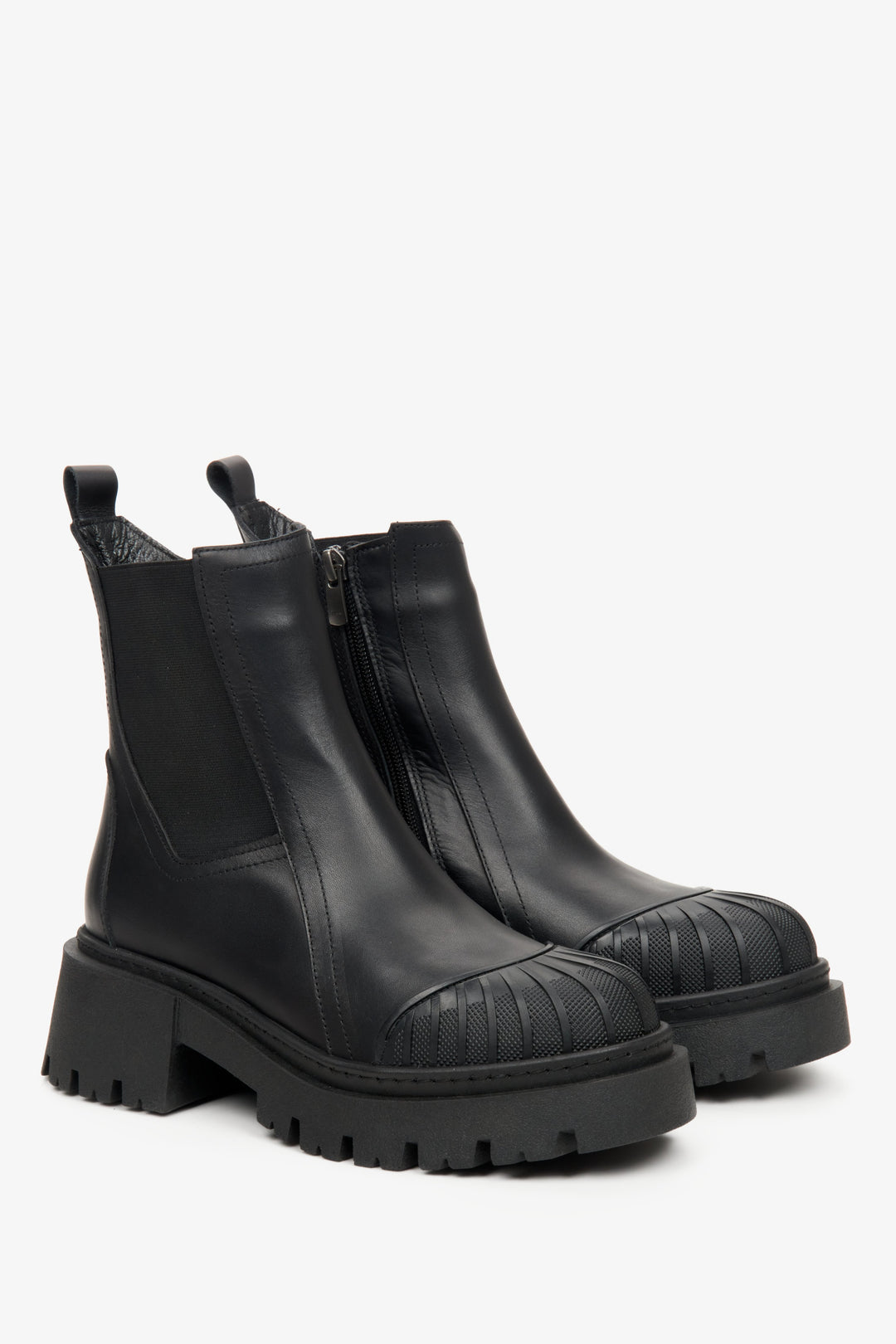Leather women's winter ankle boots in black with a flexible sole by Estro.