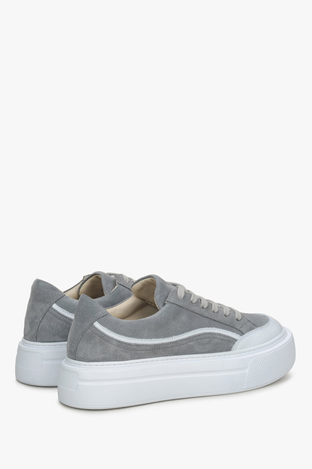 Estro grey velour women's sneakers - close-up of the side vamp and heel.