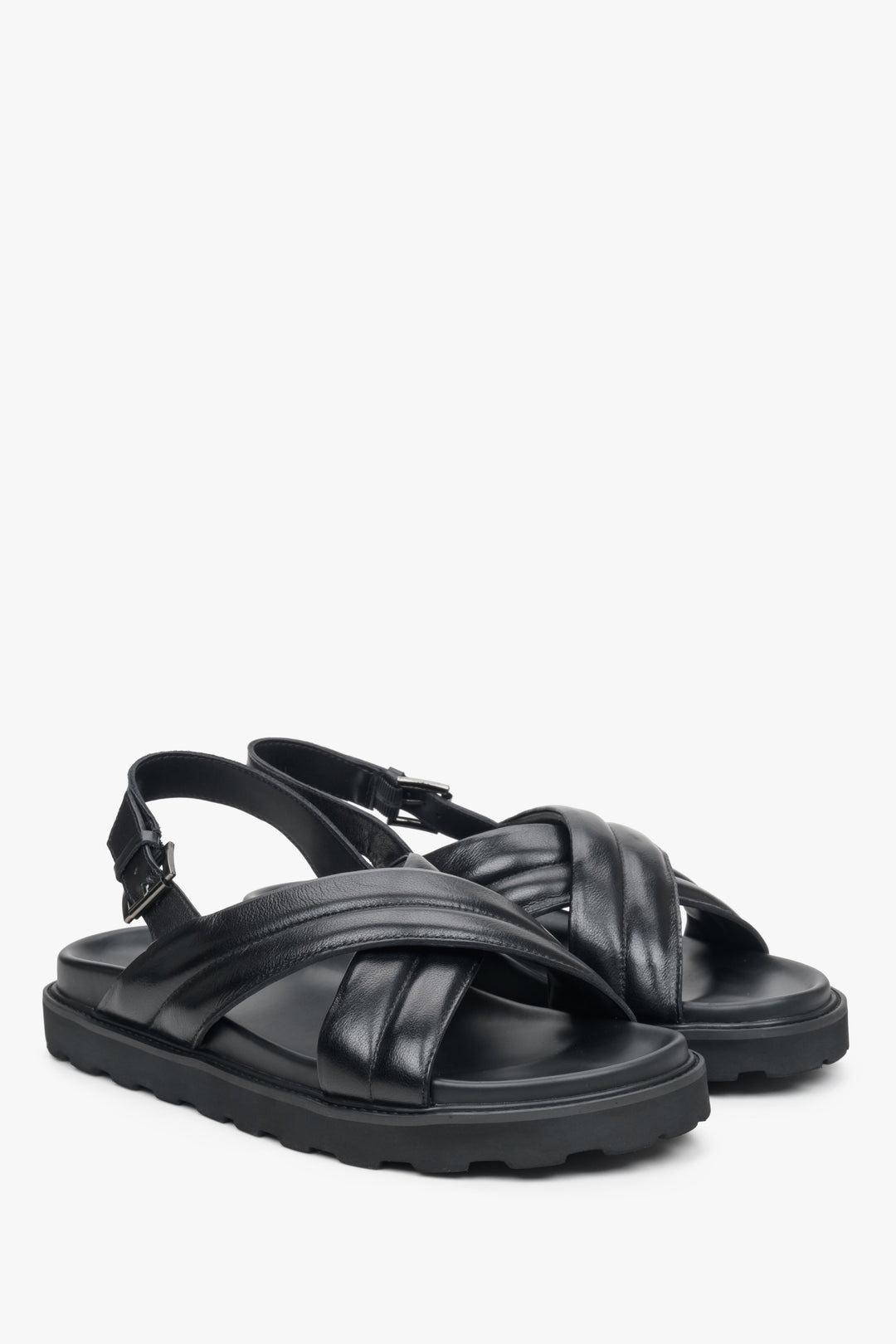 Estro men's sandals in black, made of genuine and synthetic leather, with a soft sole.