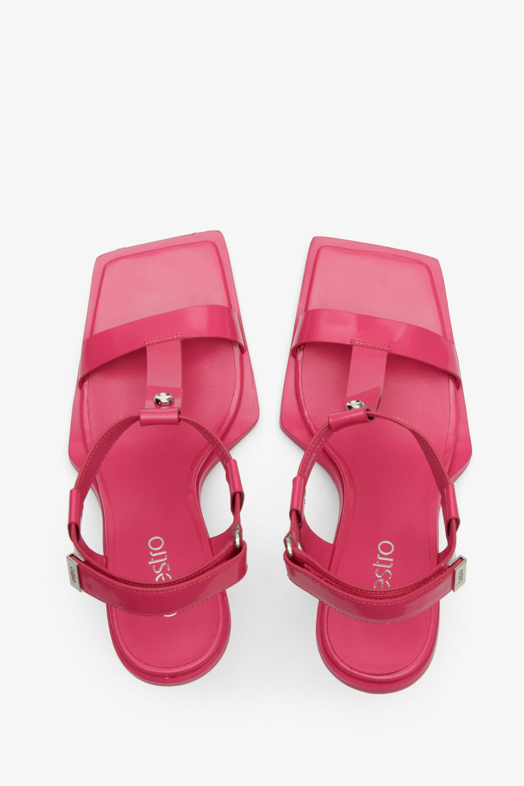 Stylish pink t-bar strappy sandals, Estro brand - presentation from above.