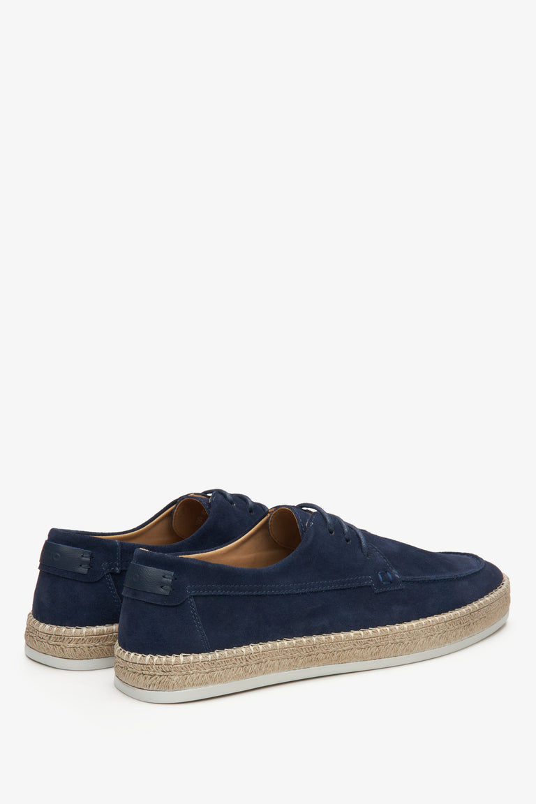 Estro navy blue lace-up men's moccasins - close-up on the side line and heel counter of the shoe.