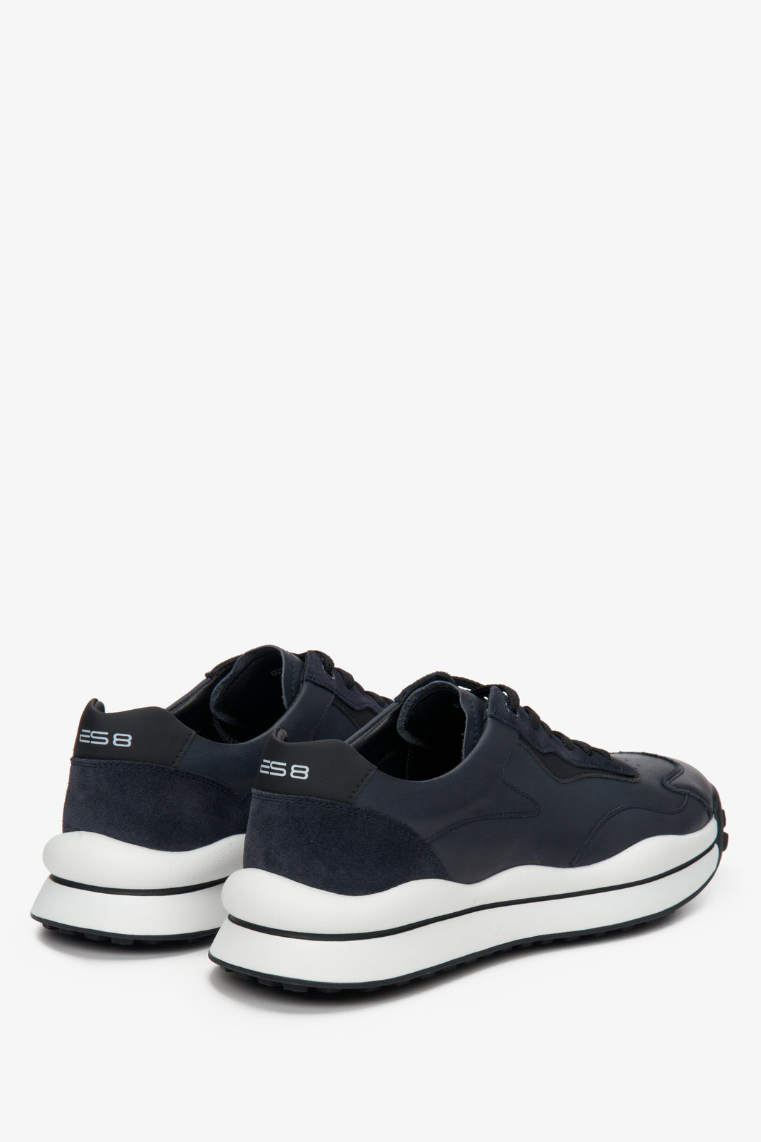 ES 8 navy blue and black sneakers for men for spring and autumn - close-up on the heel and side seam.