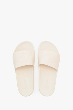 Women's light beige Estro rubber pool slides - presentation of the footwear from above.