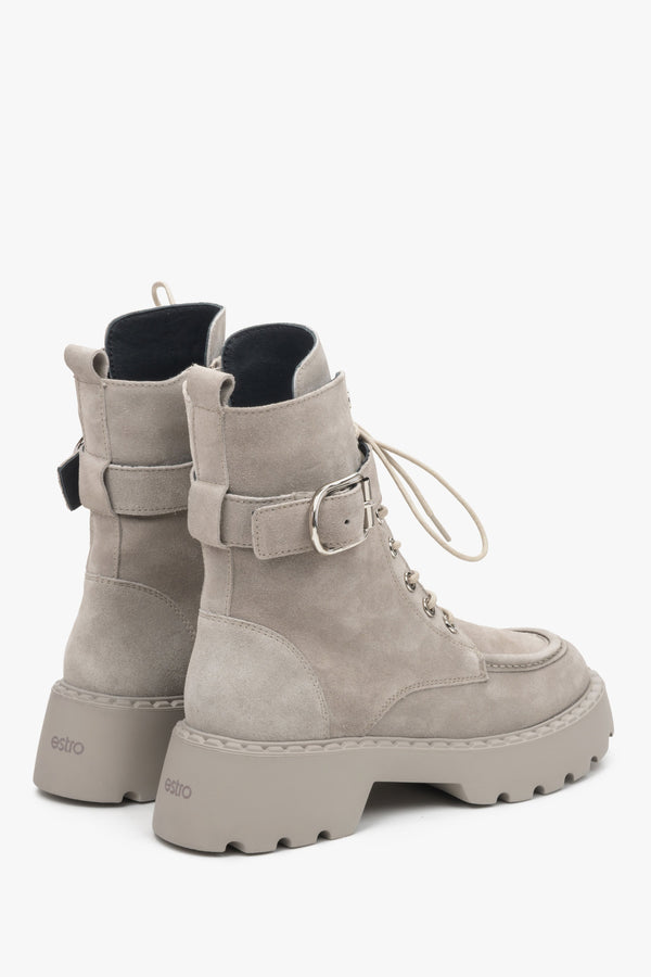 Women's high velour boots in grey - close-up of the shoe profile and the back.