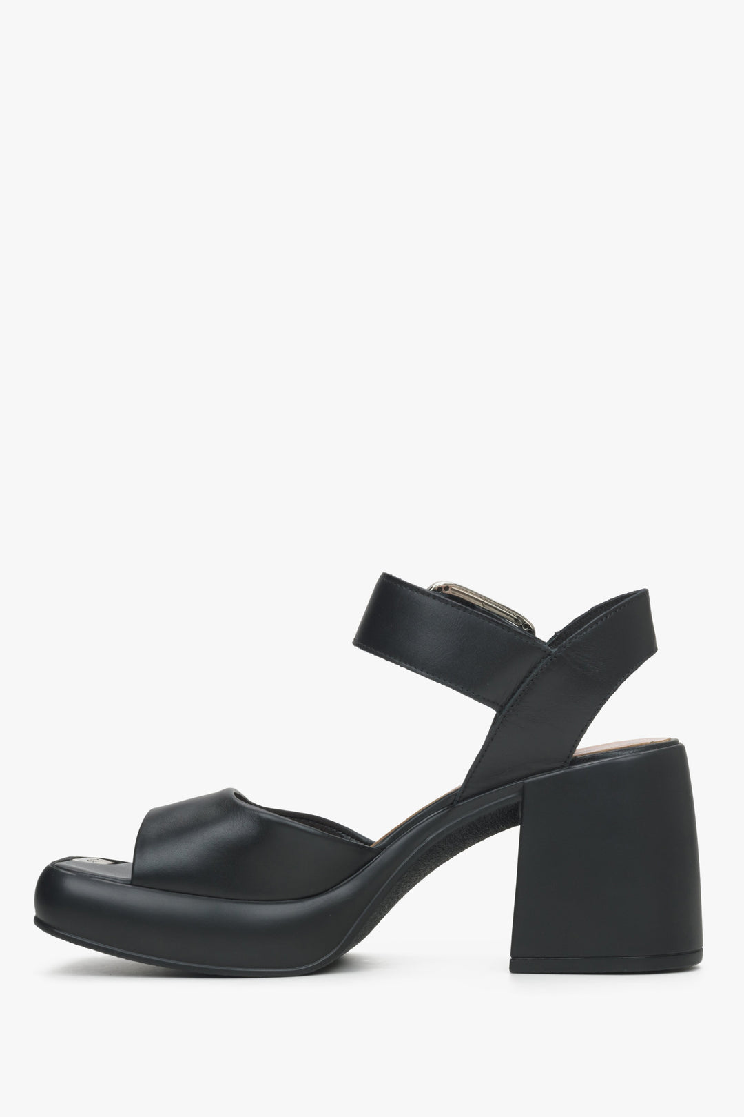 Stylish women's black sandals with a stable block heel by Estro - shoe profile.